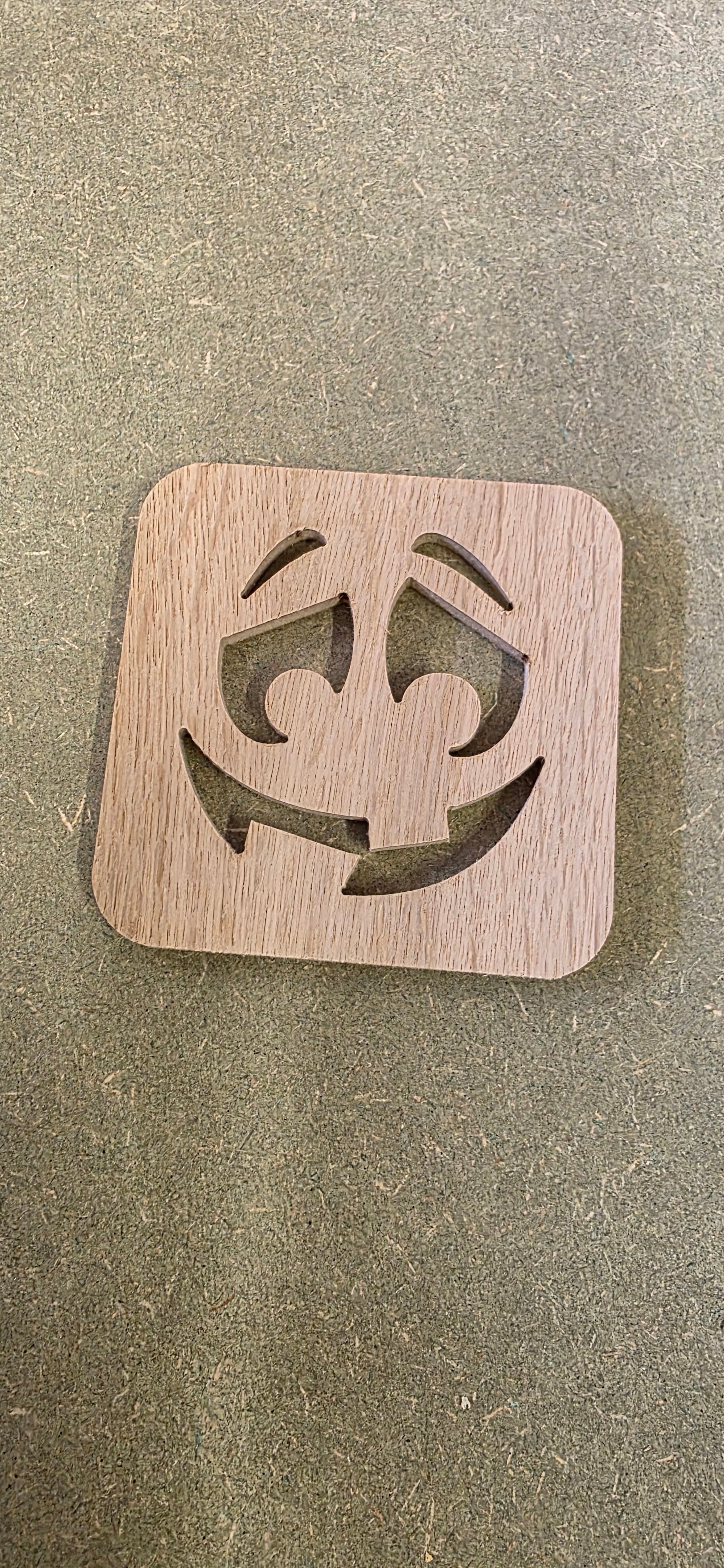 Halloween Coasters Set of 4 – Oak Colour Wooden Effect | 100mm Reusable Drink Coasters | Spooky Table Décor, Autumn Home Accessories